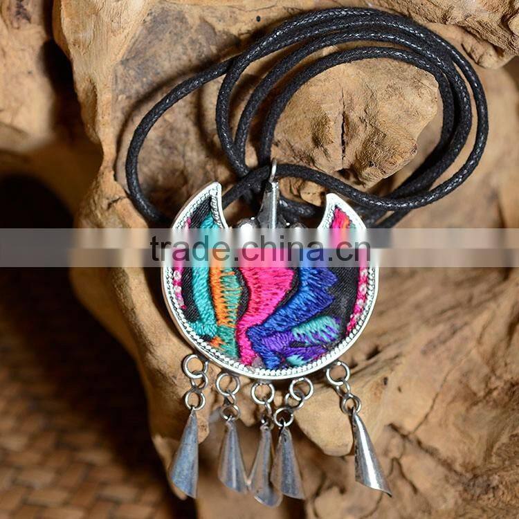 China ethnic pendant necklace miao silver moon shape necklace pendant vintage