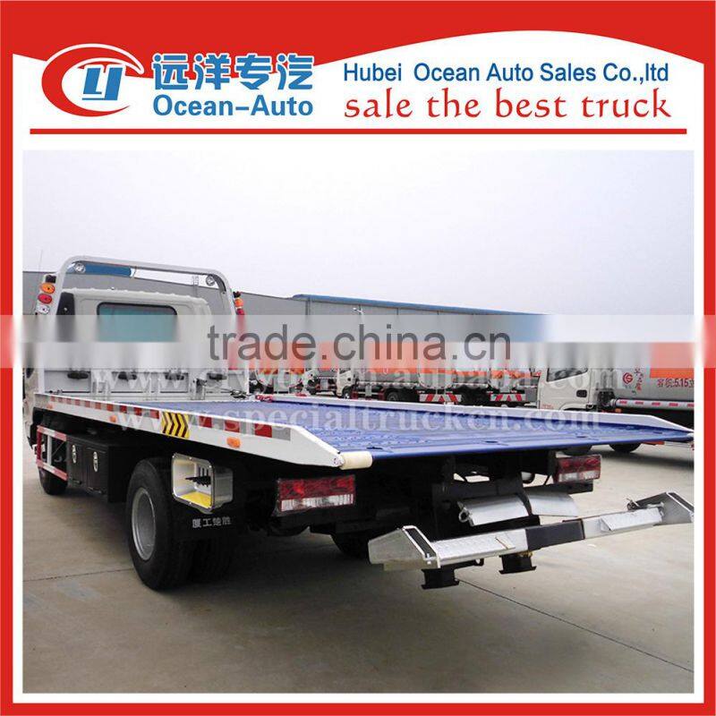 SINOTRUK HOWO 4x2 4TON towing truck for sale