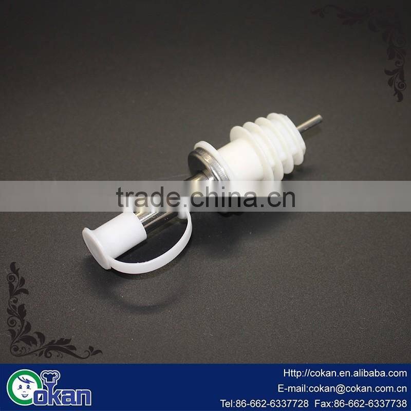 CK-KT695 Hot Selling Food Grade Plastic/Metal Champagne pourer /Wine Bottle Pourer For Wine, Cocktail, Vodka