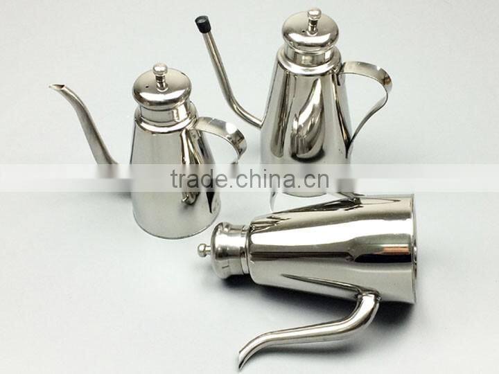 Stainless steel long nozzle oil kettle table olive oil can with capacity 750ml