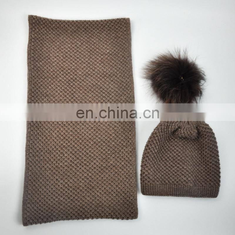 Wholesale Knitted Scarf Women Raccoon Fur Ball Winter Hat All in One Hat and Scarf