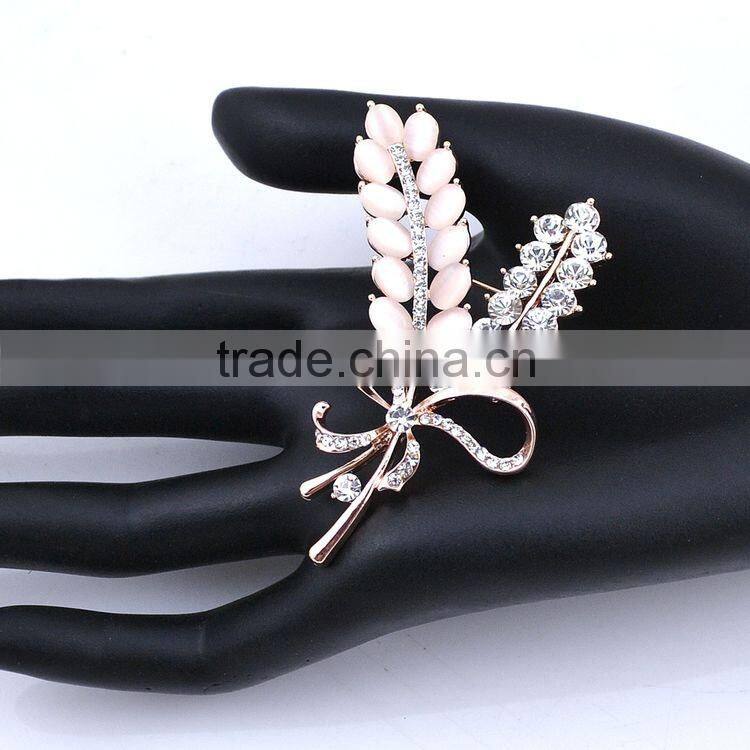 Dancing Flower Austrian Crystal Copper Alloy Fashion Brooch