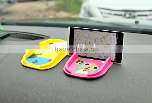 China supplier Cartoon silicone anti-slip cell phone holder