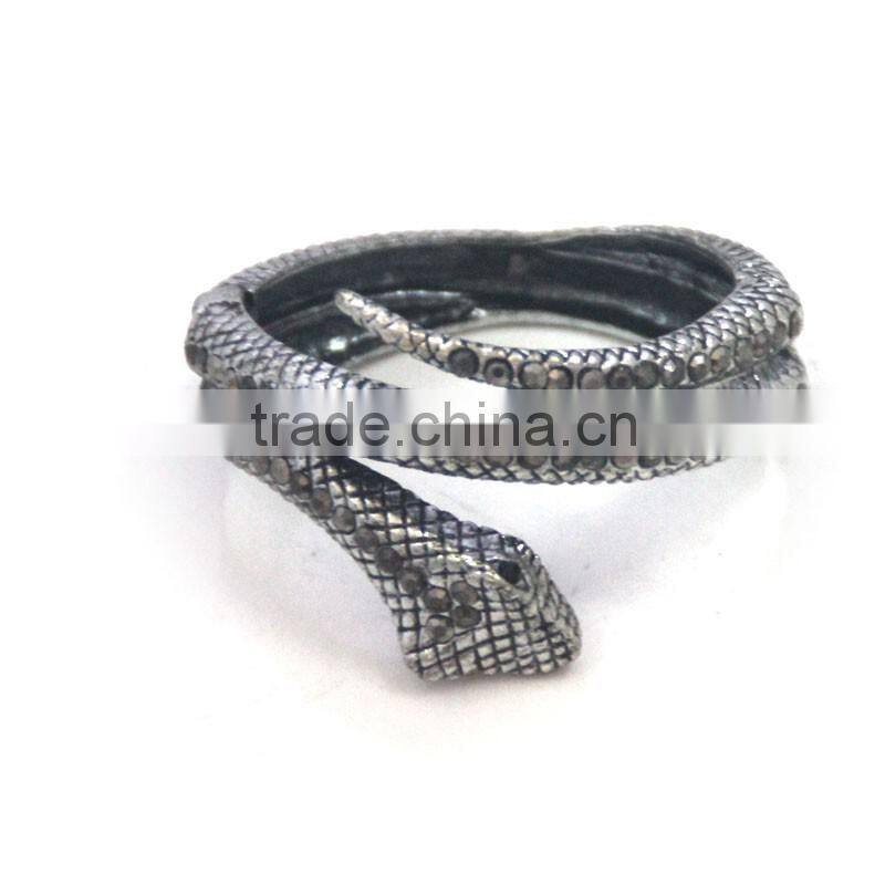 Wholesale Custom vitage Silver Plated Zinc Alloy Cobra skin diamond Snake Bracelets for men