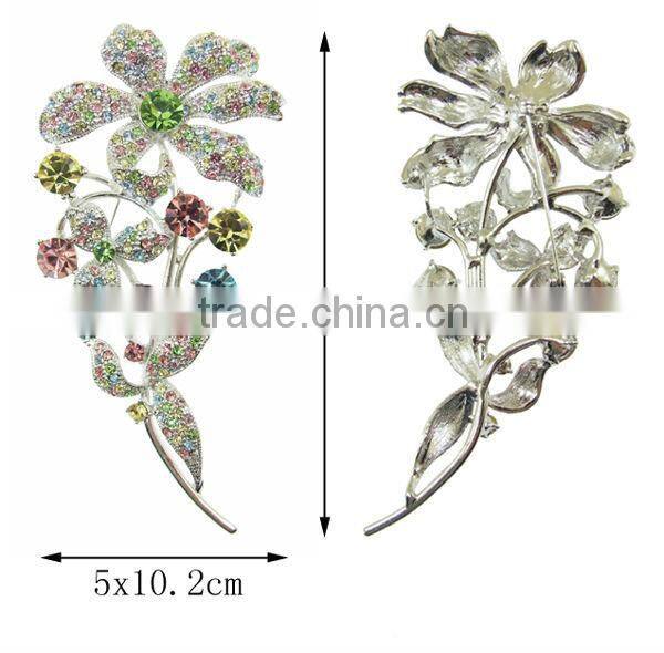 Fashion cheap crystal brooch with zinc alloy