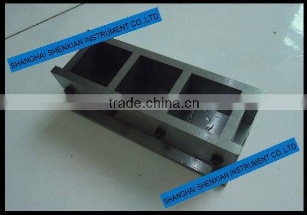 Metal Three Gang 50mm Cube Mould