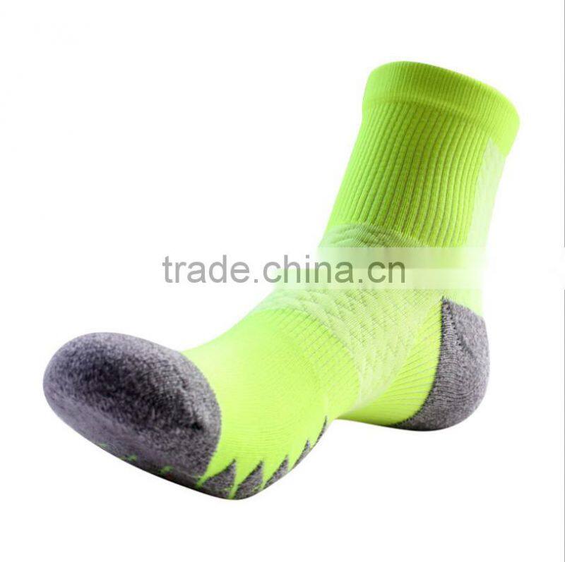 2017 new design New Mens Sports Ankle Striped Socks Running Hiking Travel Socks