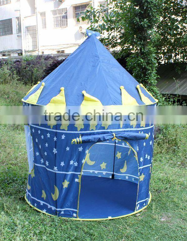 Hot girl play castle , Pop-up pink castle tent