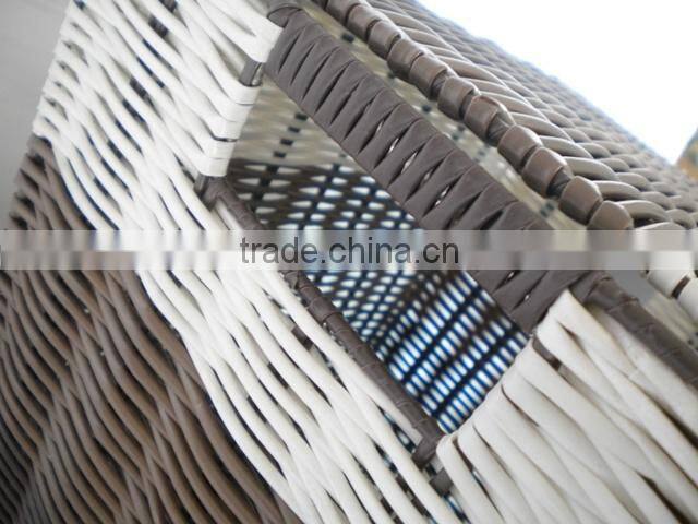 Woven plastic storage bins with lid