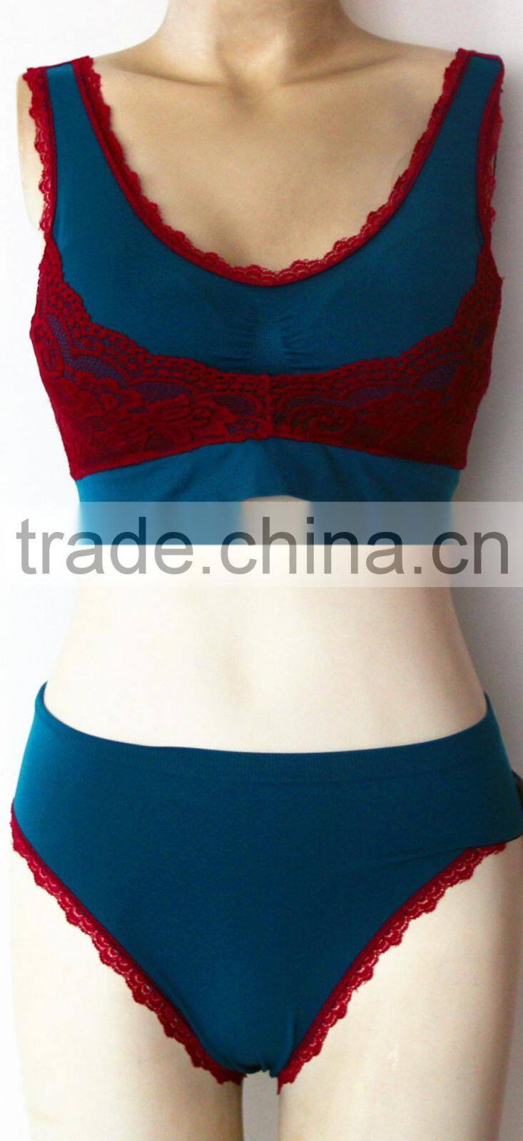 Seamless women lingerie set