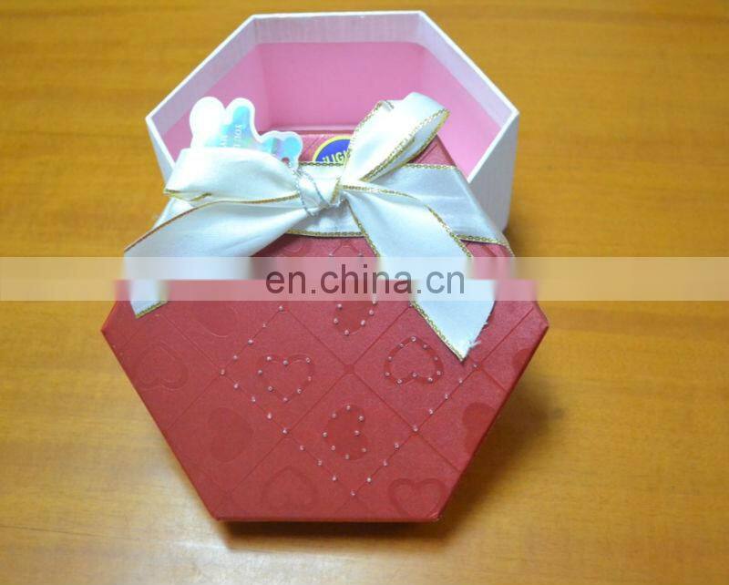 Lighting Up Gift Bag in a Special Time with Your Cheap and Easy Way