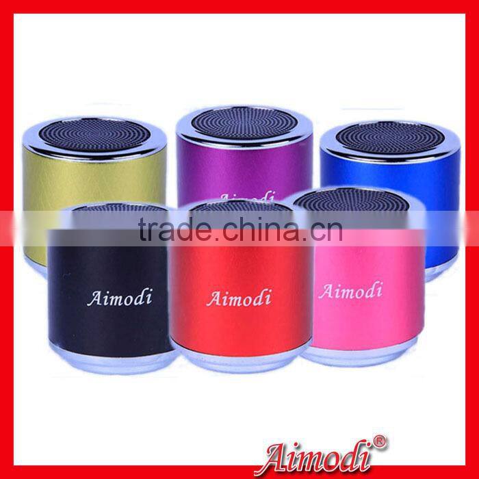 hands-free Miniion fm radio portable mini speaker with cheap price