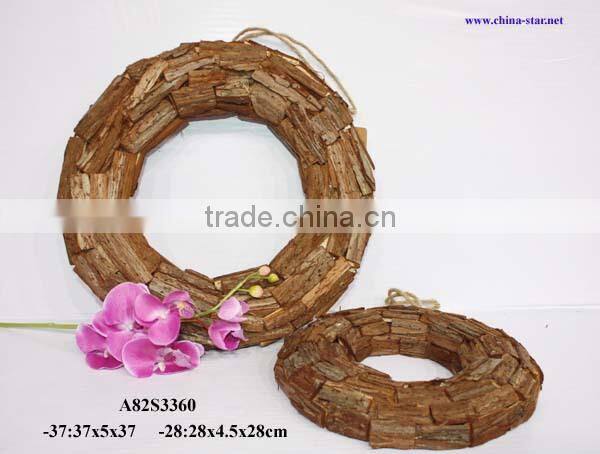 large hanging wood chip heart