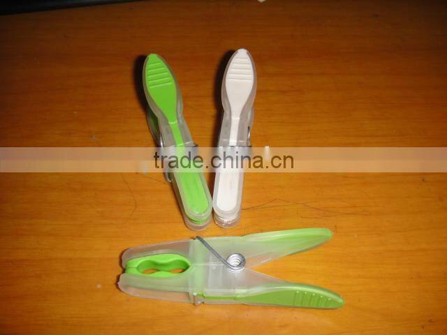 plastic colourful clothes hangers Plastic clothespin/clothes peg/clothes clip