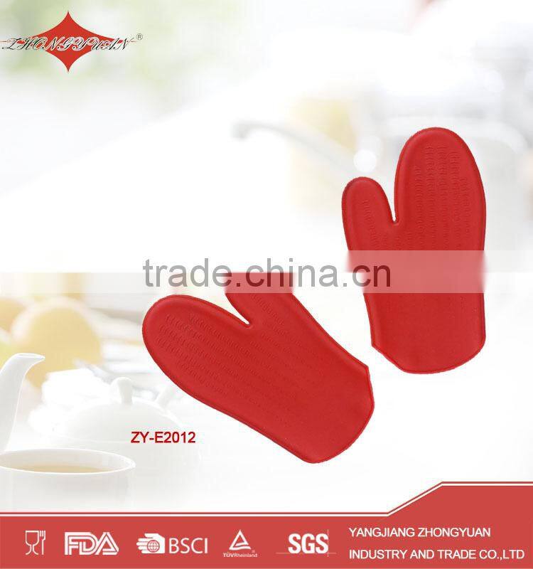 Fashionable silicone household oven glove with fabric