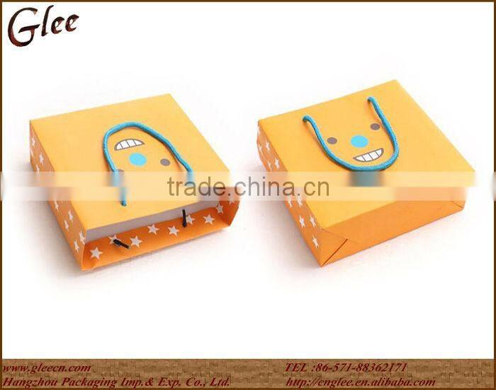 2013 hot sale delicate paper shopping bag/gift packing bag