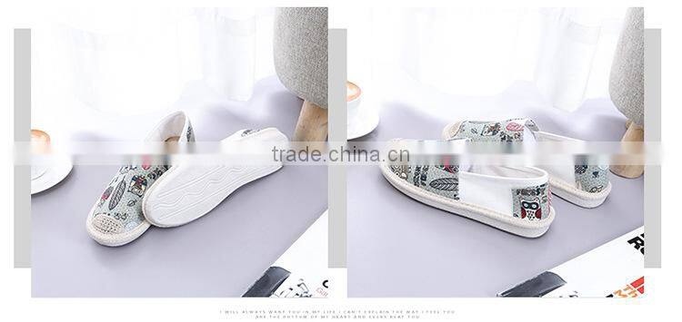 Woman slip-on weave fashion canvas shoes with different color