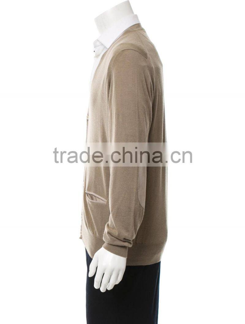 High Quality Light Weight Knitted Yellow Button-Closured Cashmere Sweater Men with Sleeve Patches