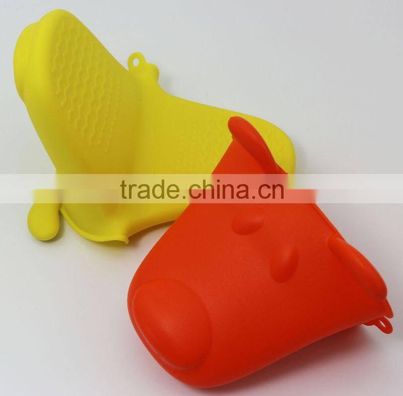 Cute Dog Shaped rubber oven gloves
