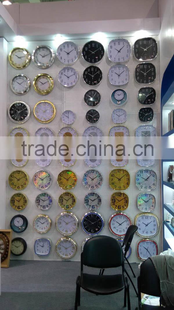 Big Size Rotating Design Plastic Quartz Wall Clock