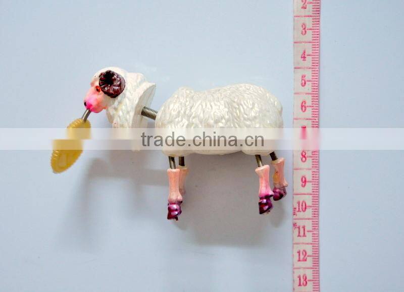 4 inch Small Sheep Eat Dollor Plastic Fridge Magnets Maker
