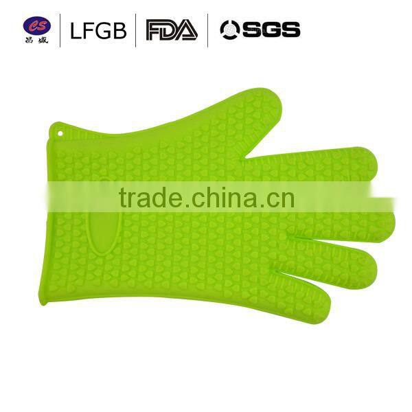 Hot sale ! factory price novel heat resistant silicone gloves for microwave