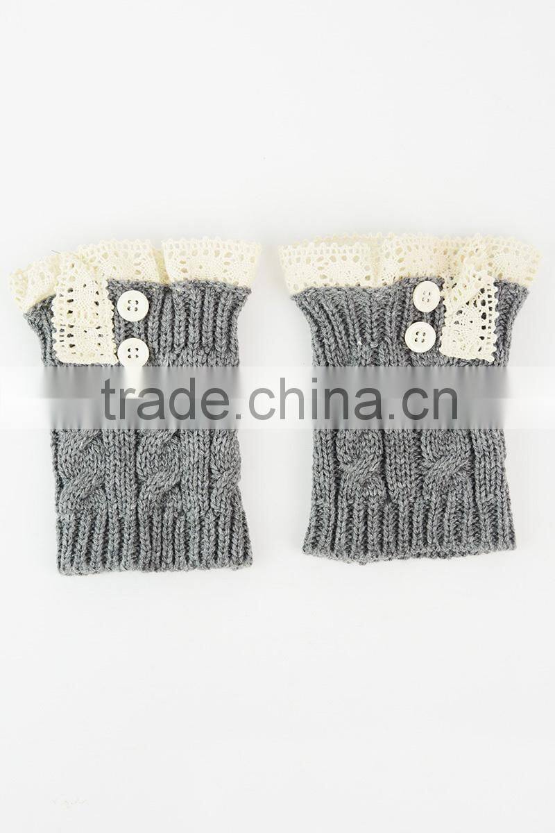 Lace boot cuffs with two butons