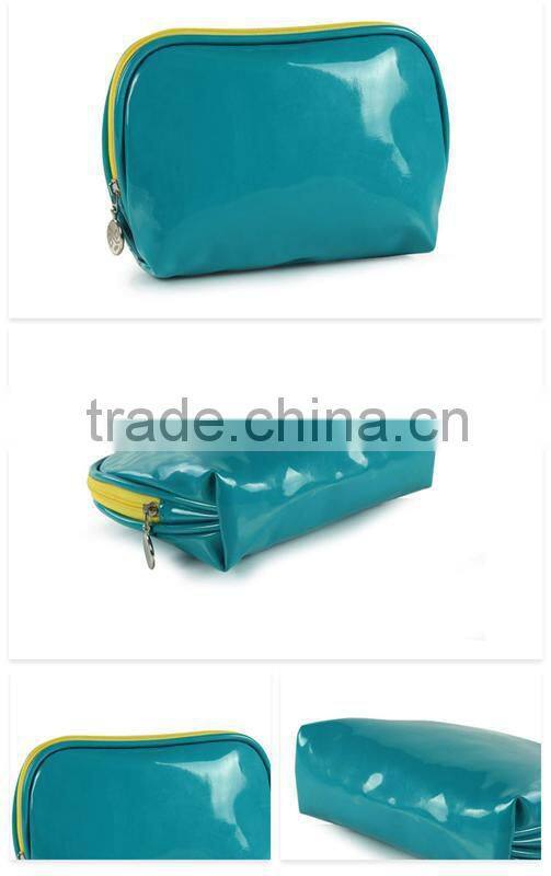 hot model cosmetic bag display