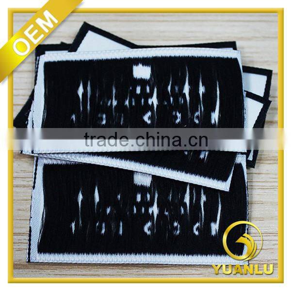 High Quality Black Border Damask Woven Clothing Labels