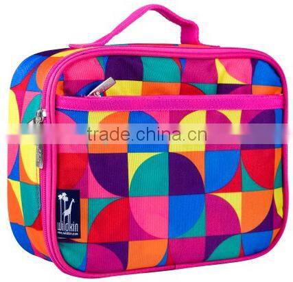 durable sturdy insulated lunch bag with one zippered front pocket