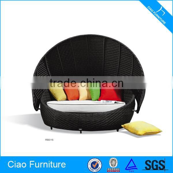 Outdoor Furniture PE Rattan Beach Round Sun Bed