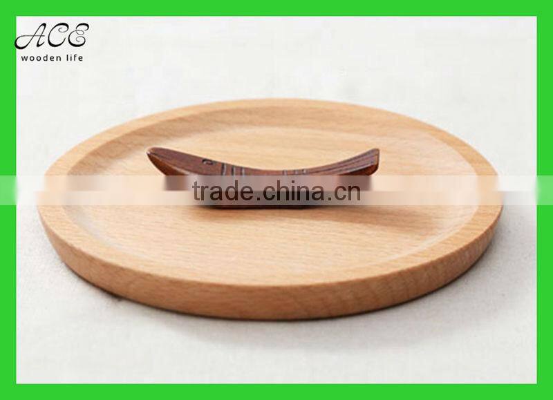 Round beech wood serving tray