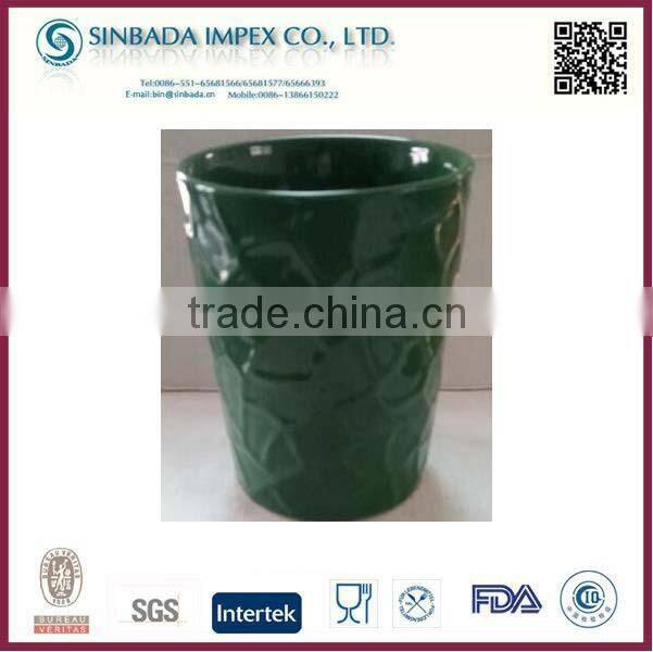 colored round clay flower pots