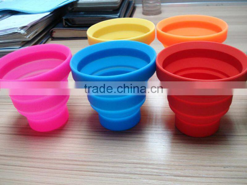 Lovely Portable Silicone Retractable Outdoor Travel Camping Folding Cup
