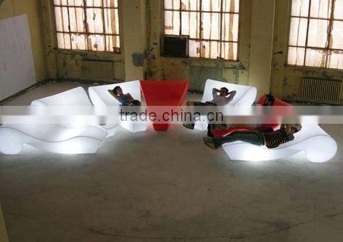 Hot ! 2016 Plastic Lighting kissing chairs / bar stool / casino furniture