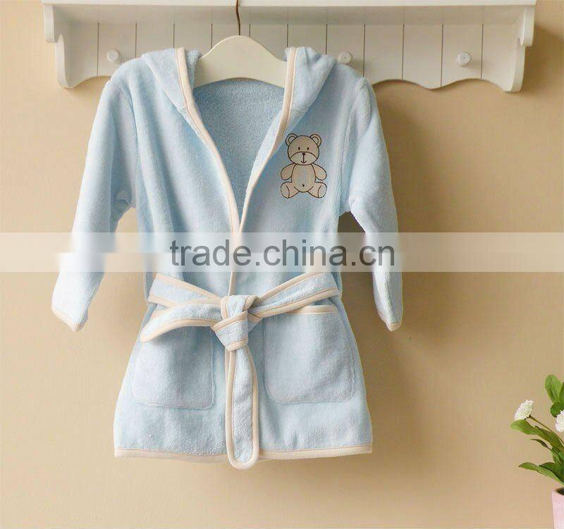 mom and bab 2012 Autumn baby clothing 100% cotton embroider bathrobe
