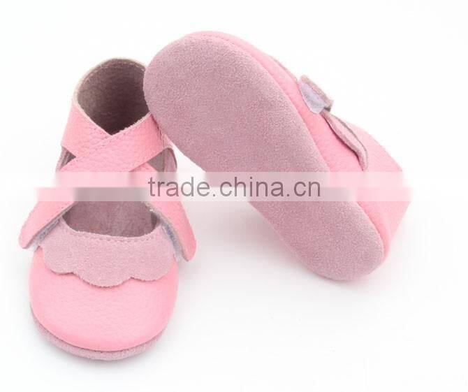 Low MOQ popular wholesale soft leather baby shoes