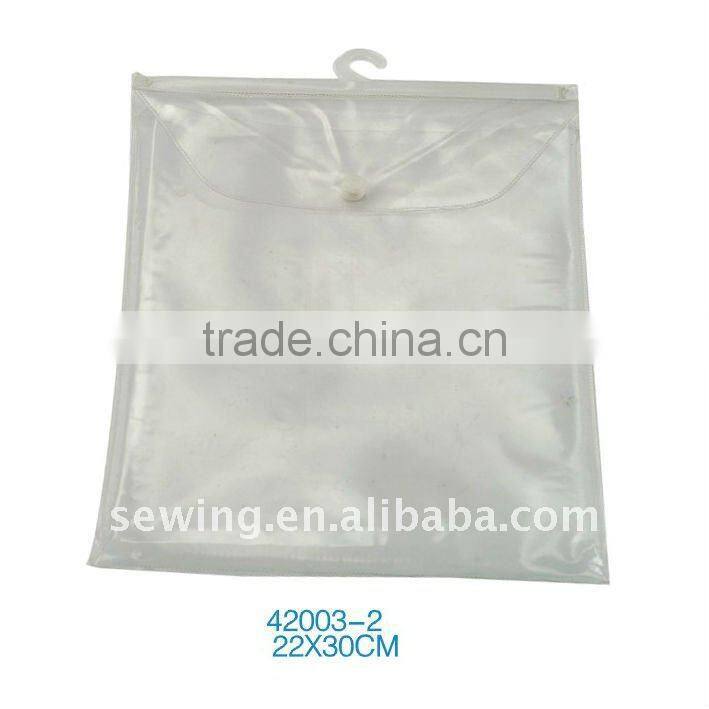 D&D Cross Stitch bag (42003-2)