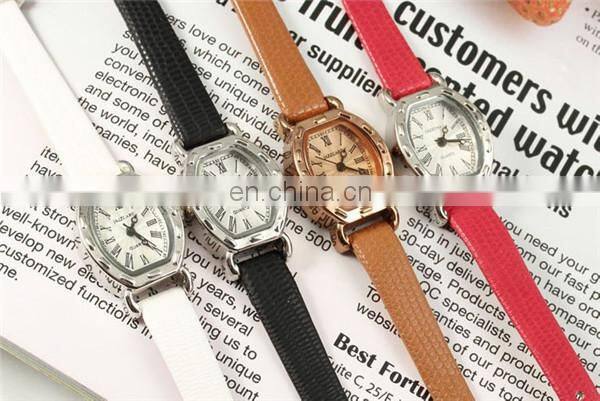 2014 Yiwu Supplier Seductive Lady Wrist Leather Watches Wholesale