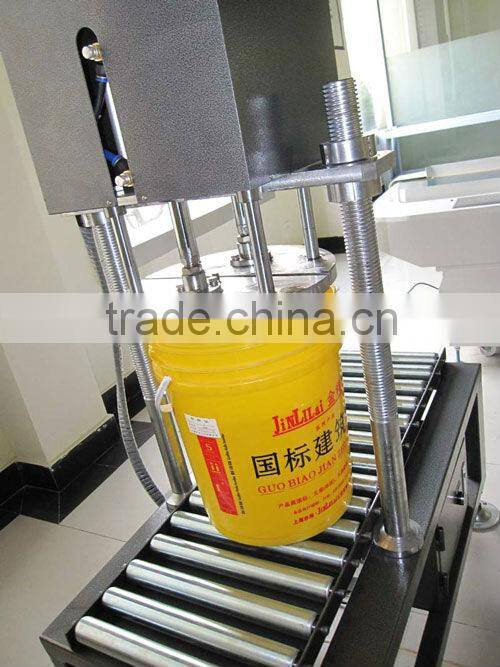 Care Solution Liquid Capping Machine