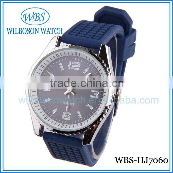 Water resistant geneva silicone rubber watch