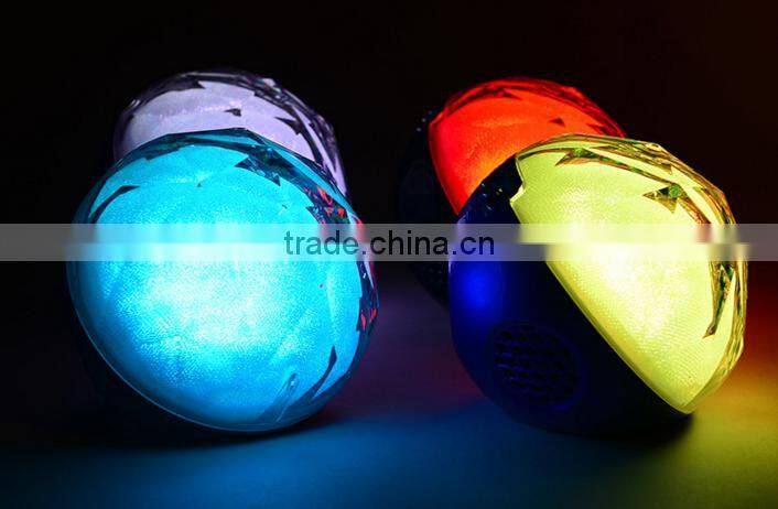 Q8 mini wireless bluetooth speaker portable speaker with fm radio