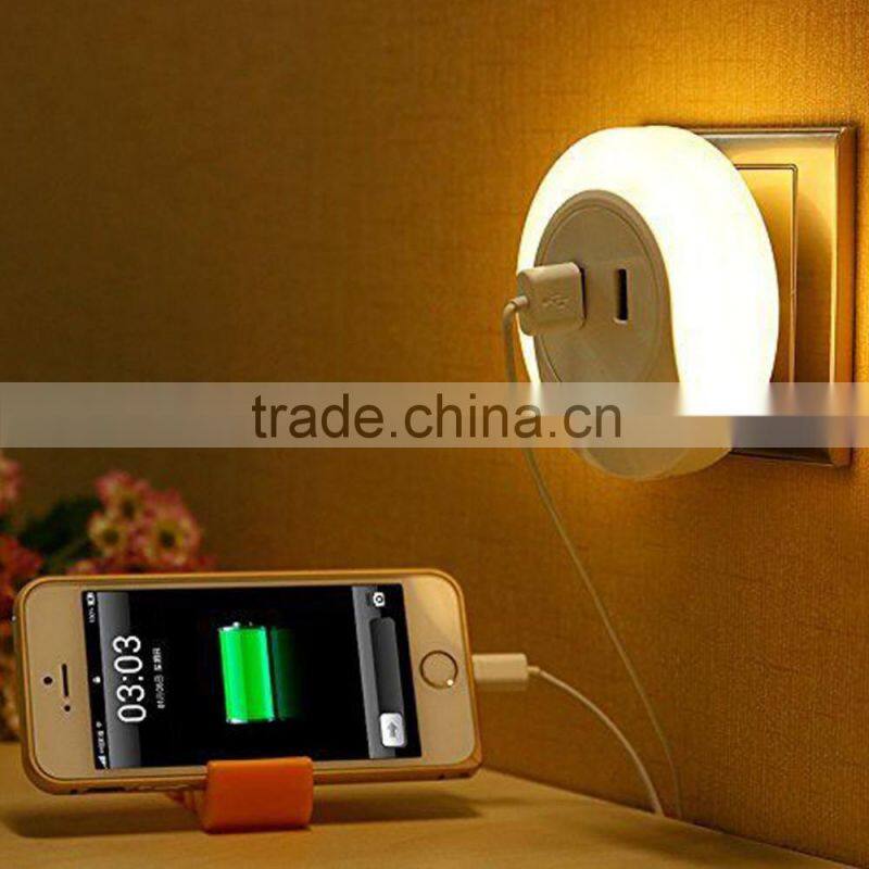 Hot sales!D06 LED night light with light detecting sensor USB charger US regulations