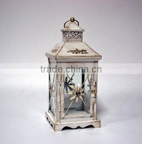 Decorative lantern for candle