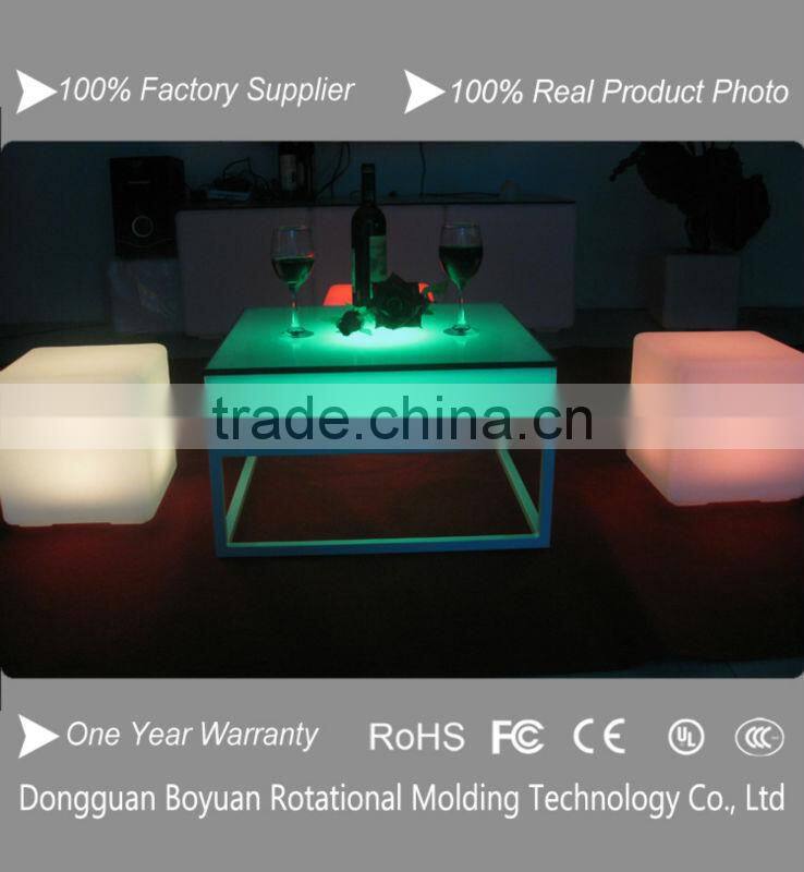2016 New Design Functional Plastic LED Cube for bar&nightclub