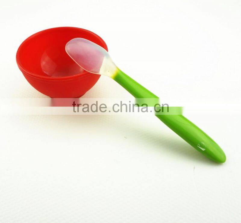 16083 baby silicone feeding spoon