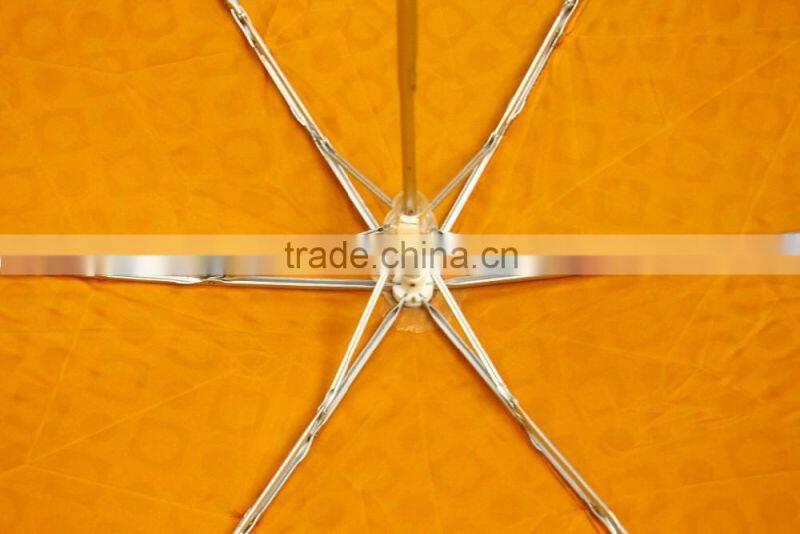 Fashionable safety colorful 3-section folding umbrellas