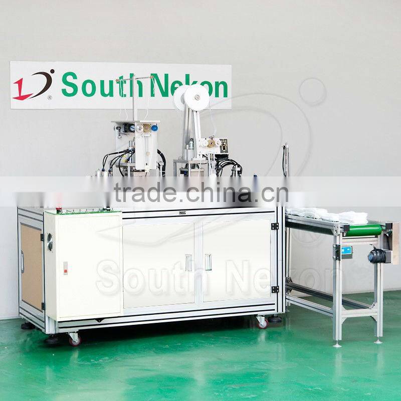 Auto feeding mask welding machine