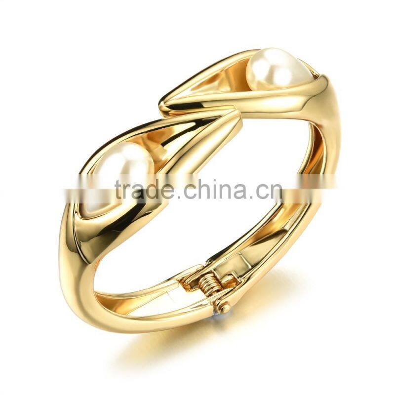 new products 2016 innovative design women jewelry expandable gold bangle claw bracelet with pearl