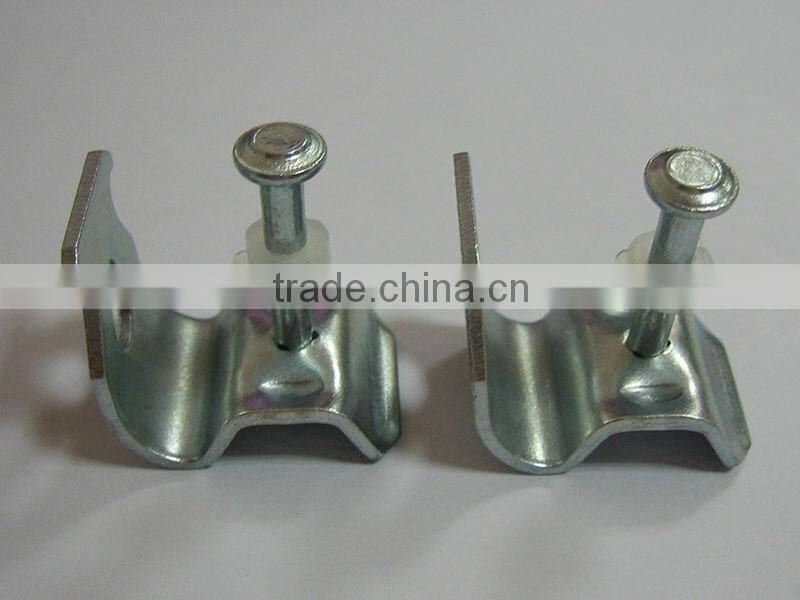 Drive Pins With X-CC Ceiling Clip